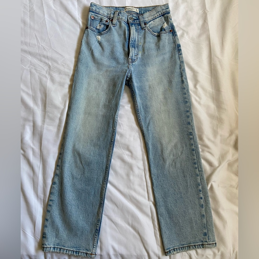 Abercrombie & Fitch Light Wash Ankle Jeans [25s]